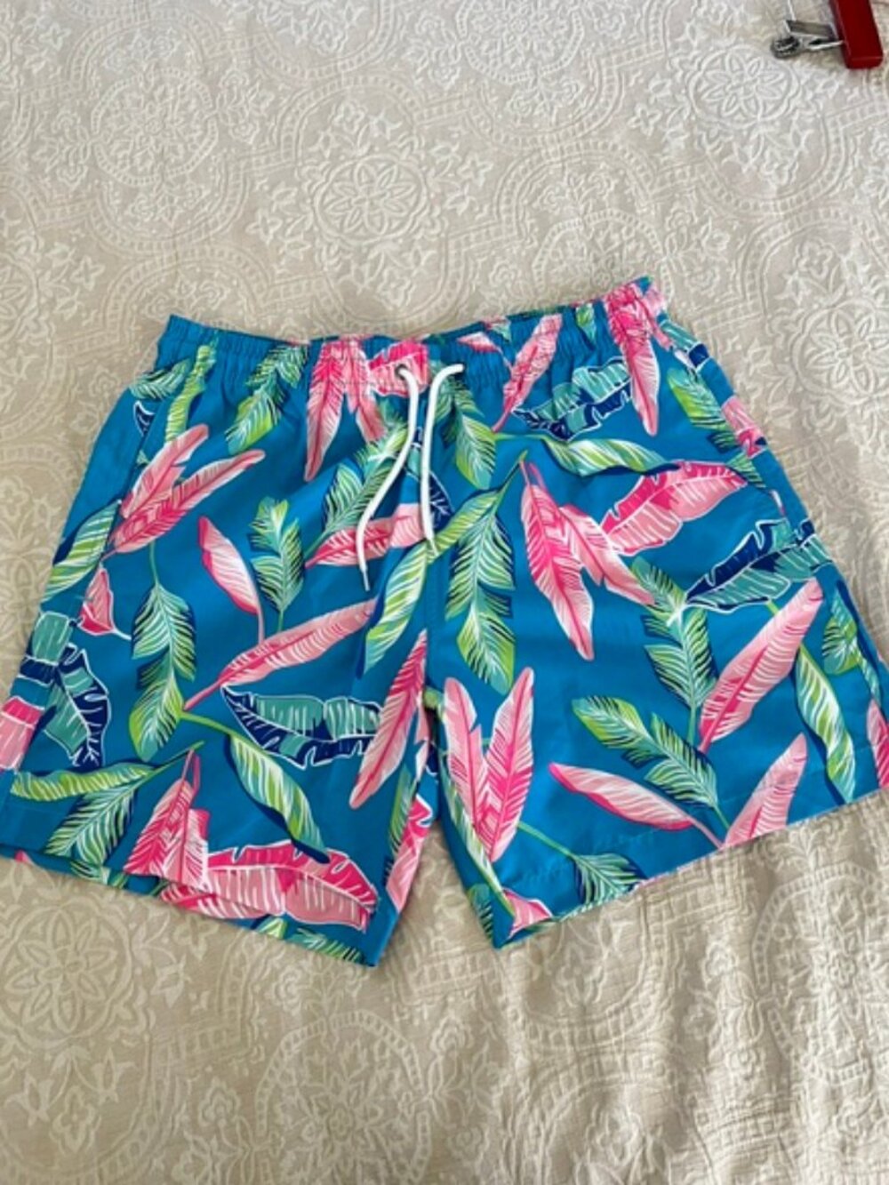 Trunks Surf & Swim Co Mens Size Medium 6'' Blue Green Pink Banana Leaf